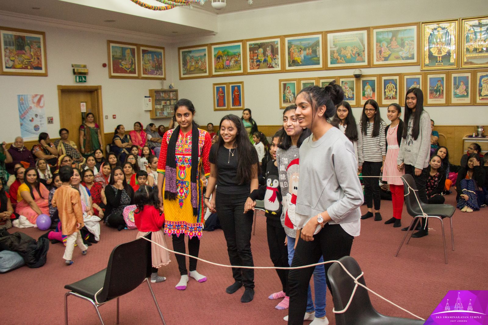 ©1987-2017 SKS Swaminarayan Temple East London